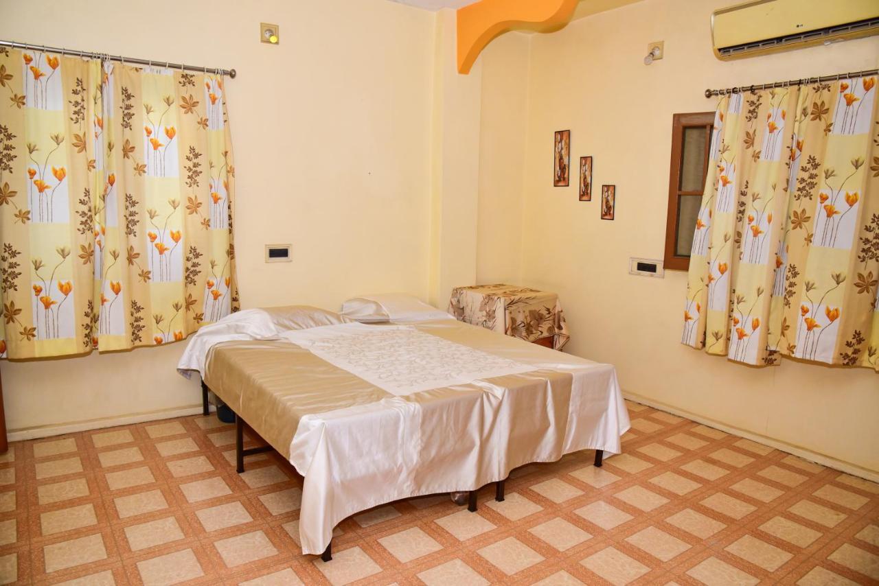 Perfect Homestay Уджайн Екстериор снимка